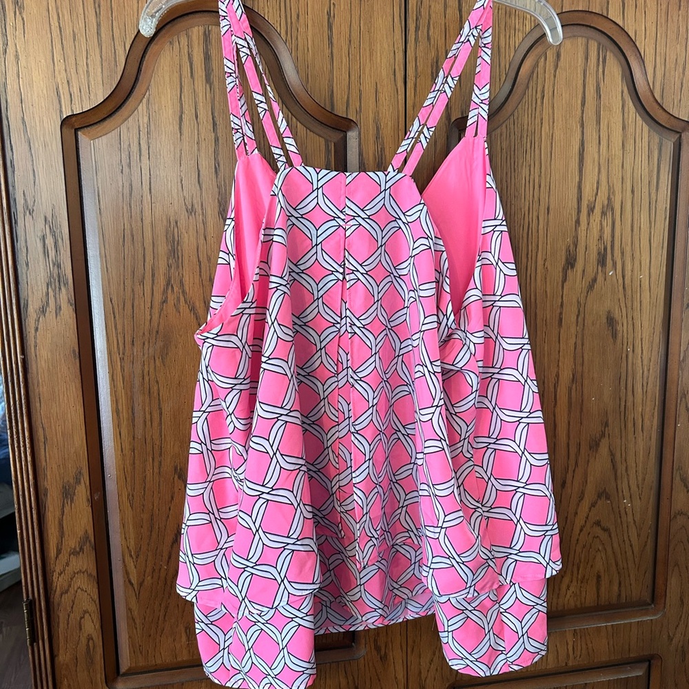 crown & ivy Pink Geometric Double-Strap Camisole - Picture 2 of 2